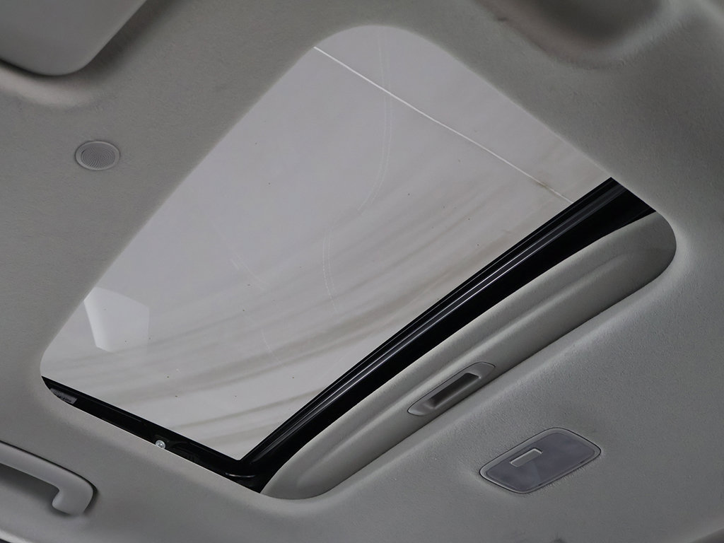 Certified 2024 Hyundai Venue SEL FWD image 16