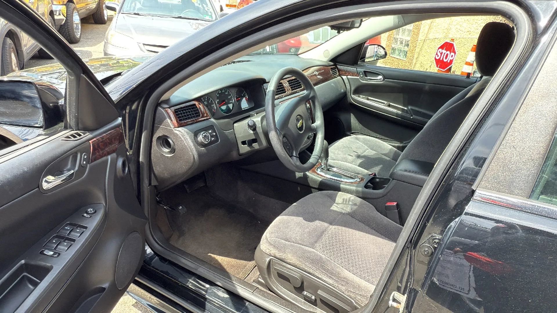 Used 2016 Chevrolet Impala LT image 22