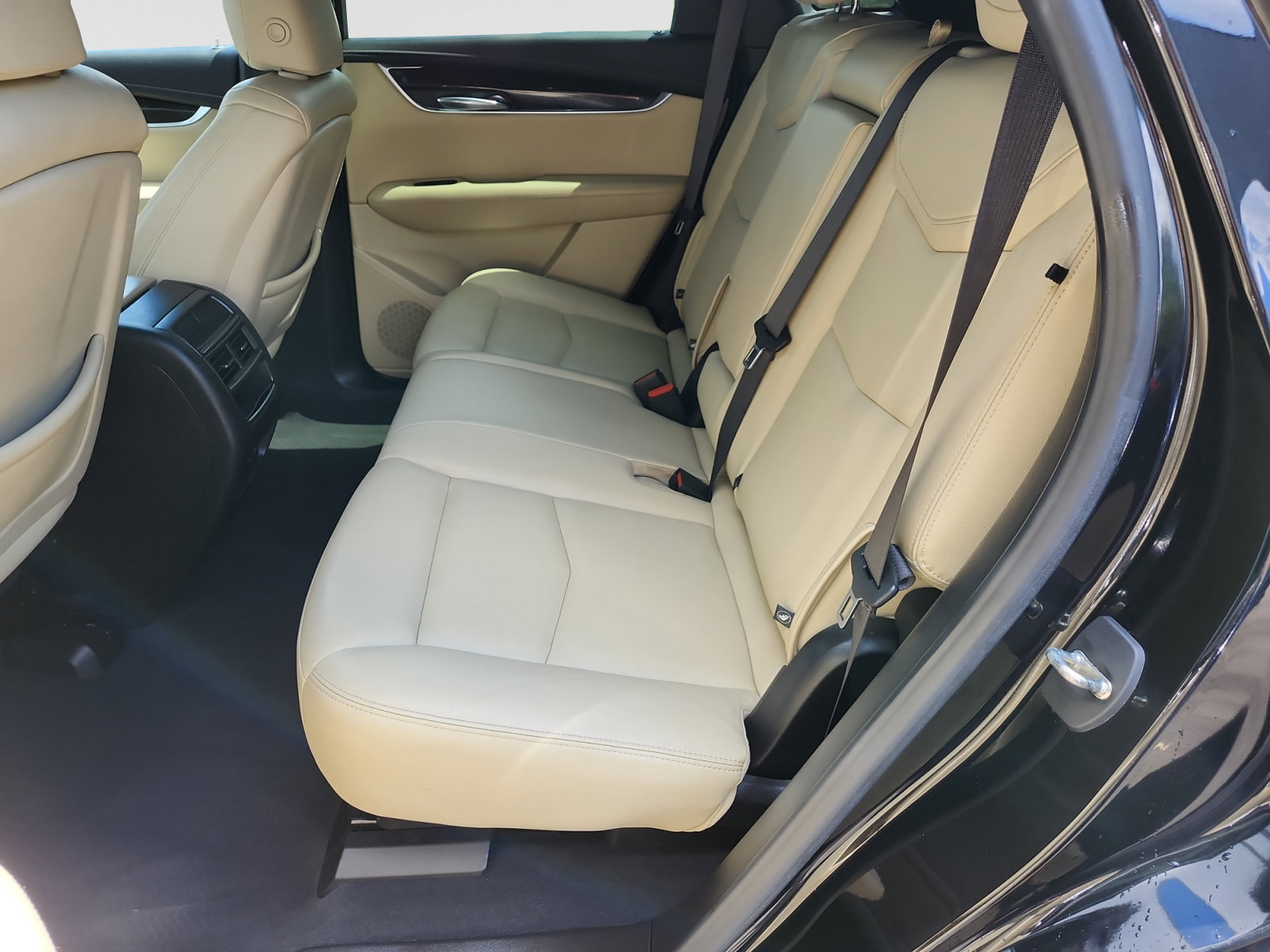 Used 2019 Cadillac XT5 AWD image 14