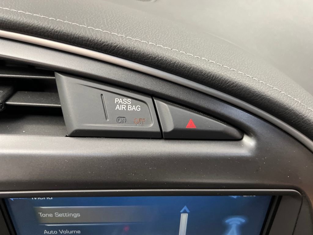 Used 2019 Chevrolet Corvette Stingray Coupe w/ Carbon Flash Badge Package image 7