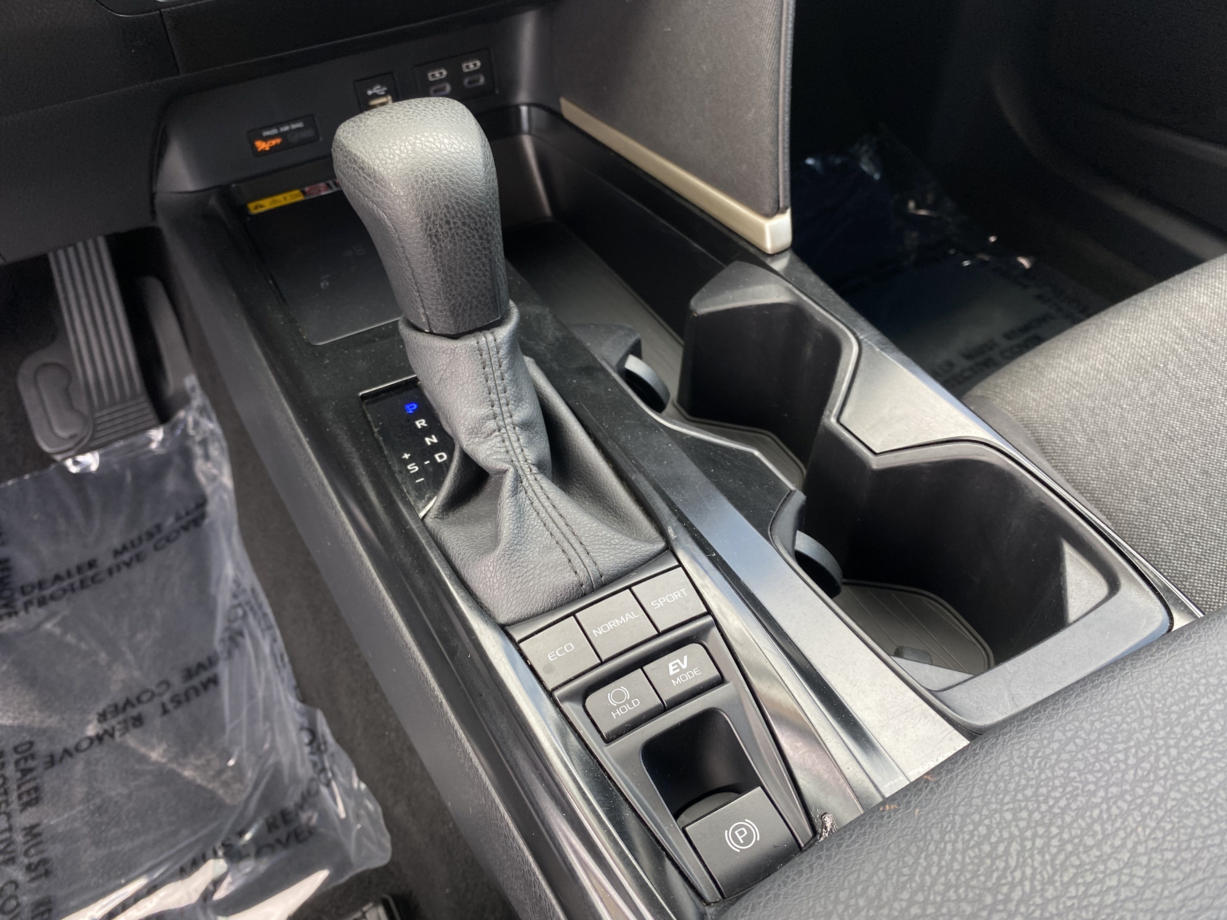 Used 2025 Toyota Camry LE FWD image 15