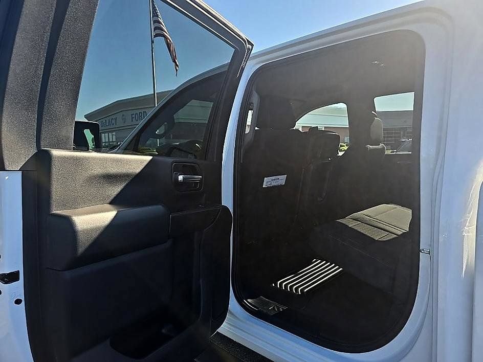Used 2022 Chevrolet Silverado 2500 Custom w/ Custom Value Package AWD/4WD image 27