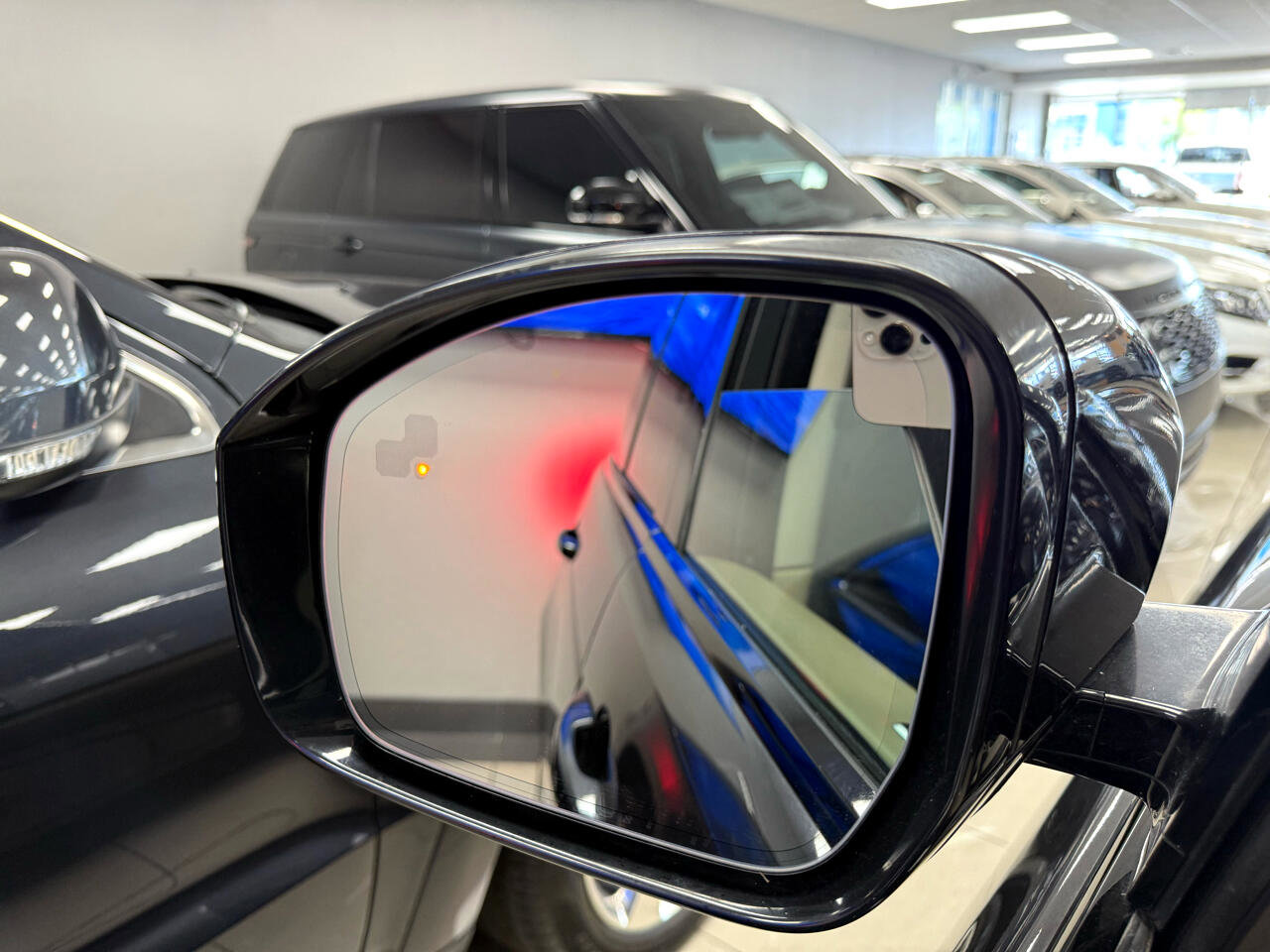Used 2020 Land Rover Range Rover HSE image 37