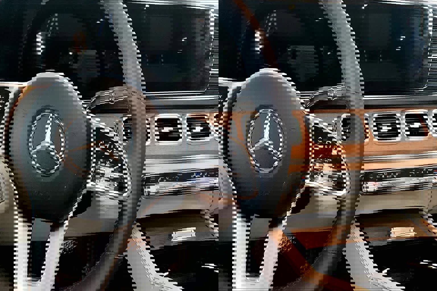 Used 2023 Mercedes-Benz GLS 450 GLS 450 image 23