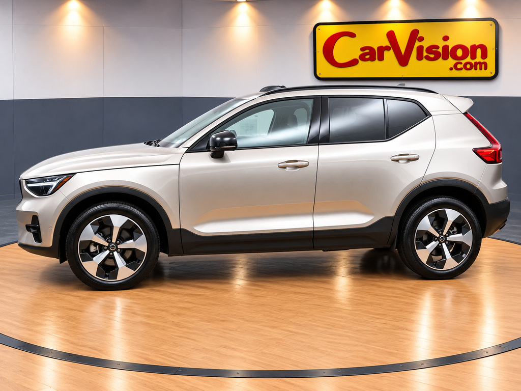 Used 2023 Volvo XC40 B4 Plus w/ Protection Package FWD image 4