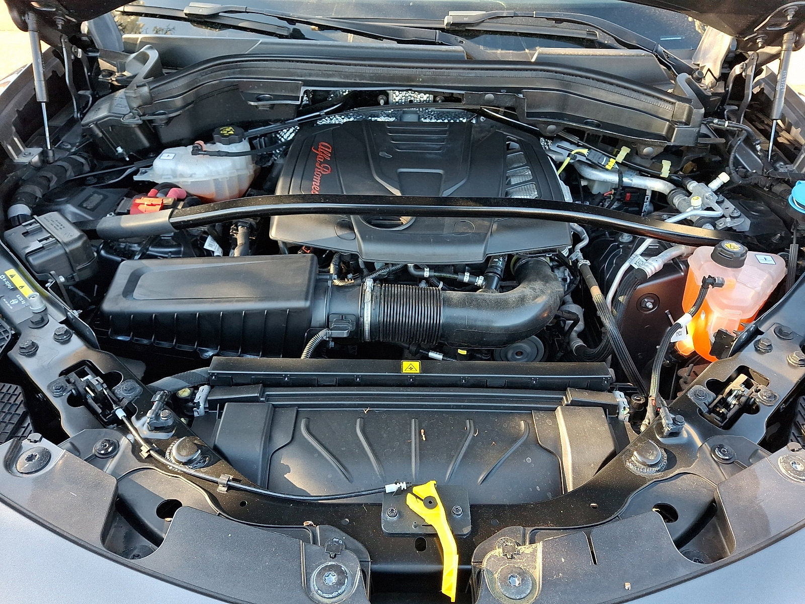 Used 2024 Alfa Romeo Stelvio Veloce AWD/4WD image 28