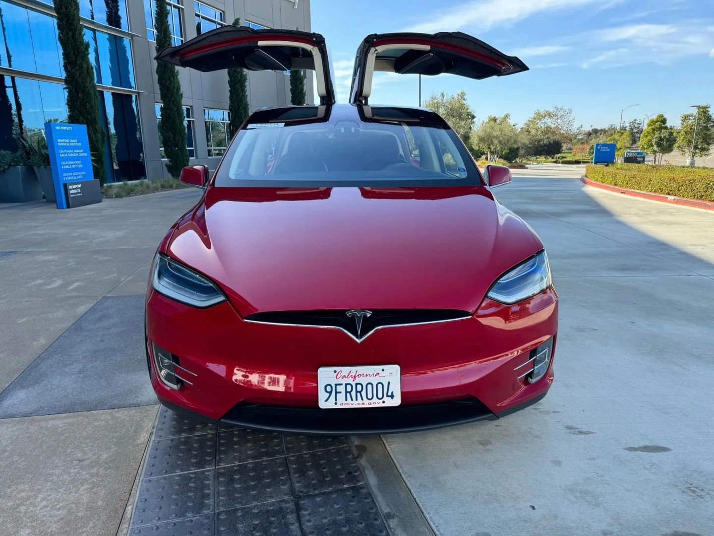Used 2020 Tesla Model X Long Range AWD/4WD image 3