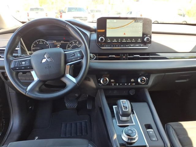 Used 2024 Mitsubishi Outlander SE image 18