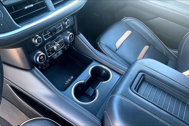 Used 2022 GMC Yukon XL AT4 w/ AT4 Premium Plus Package AWD/4WD image 18