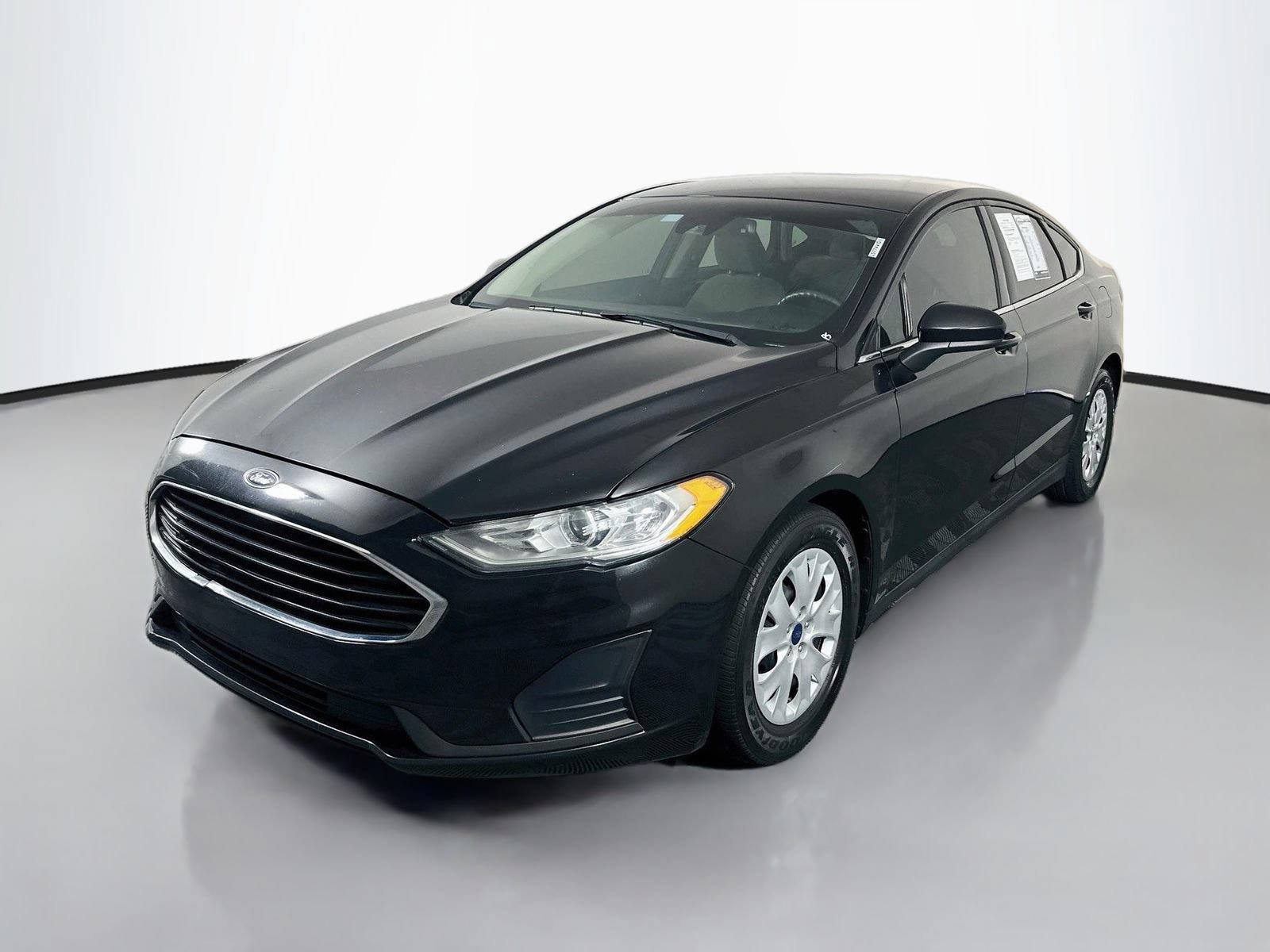 Used 2020 Ford Fusion S FWD image 3