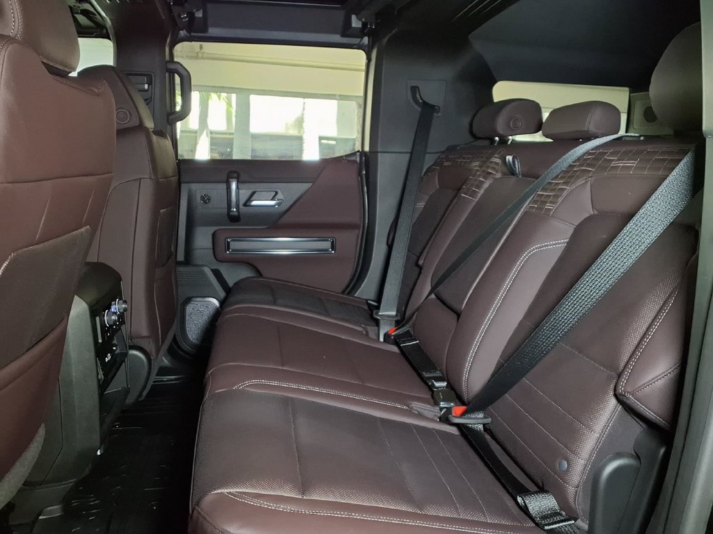 New 2026 GMC Hummer EV SUV AWD/4WD image 12