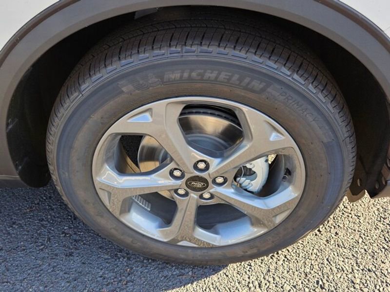 New 2026 Ford Escape ST-Line image 18