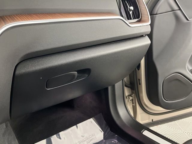 Used 2023 Volvo XC60 B5 Plus w/ Protection Package Premier FWD image 37