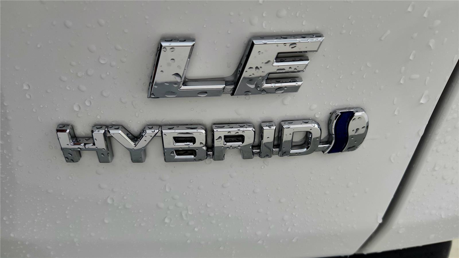 Used 2022 Toyota RAV4 LE image 14