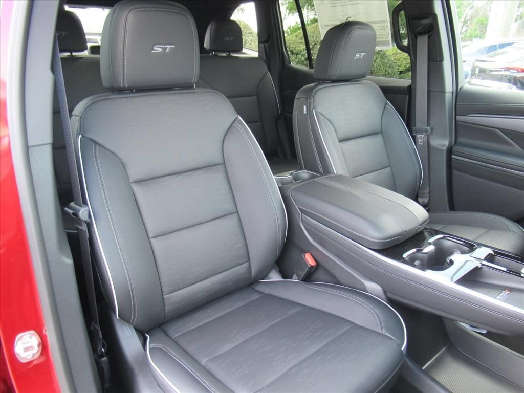 New 2026 Buick Enclave Sport Touring w/ Power Package FWD image 8