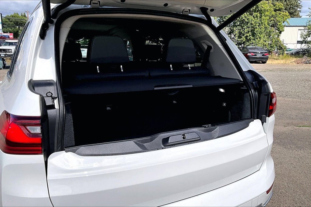 Used 2020 BMW X7 xDrive40i w/ Premium Package AWD/4WD image 36