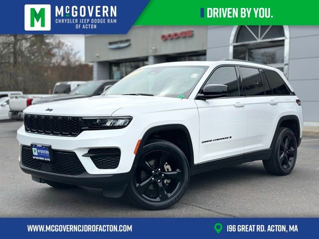 Used 2023 Jeep Grand Cherokee Altitude AWD/4WD image 1