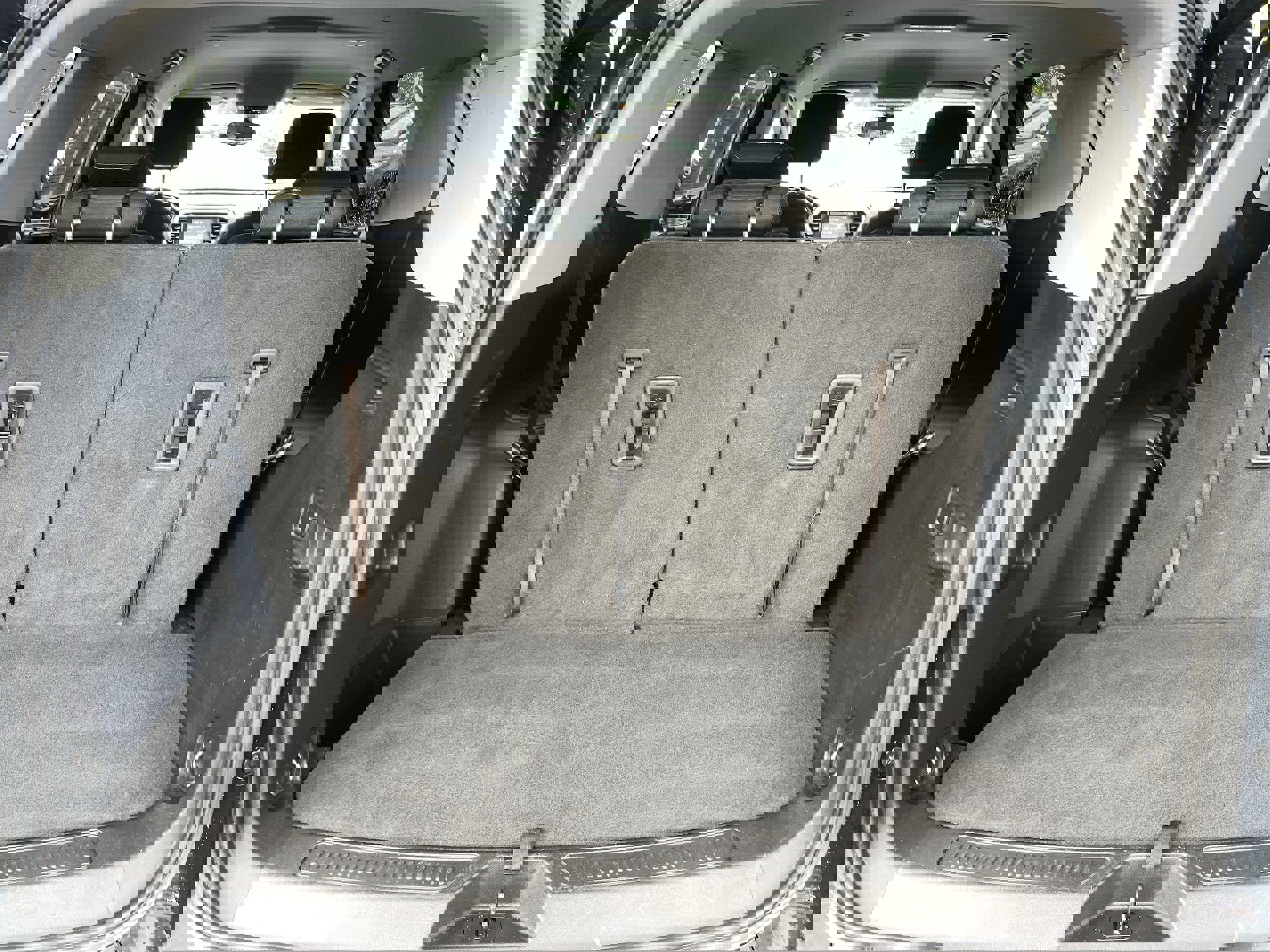 Used 2019 GMC Acadia SLE image 12