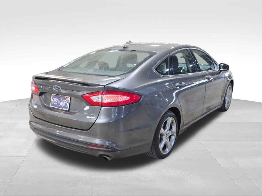 Used 2016 Ford Fusion SE w/ Equipment Group 201A FWD image 7