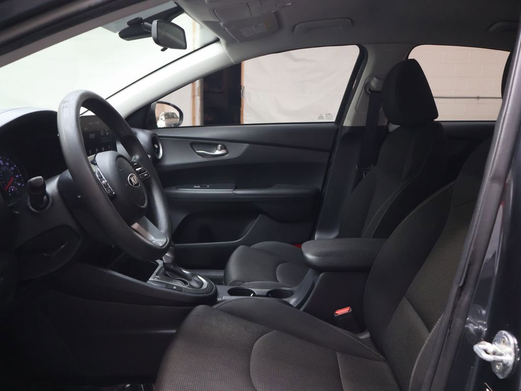 Used 2020 Kia Forte LXS image 16
