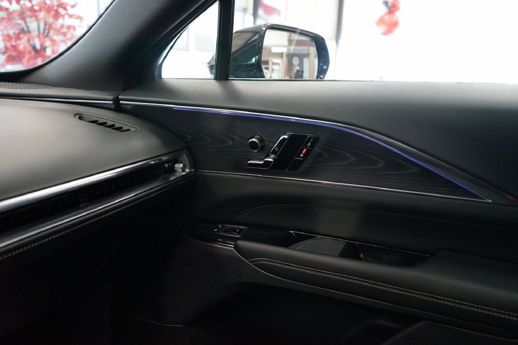Used 2024 Cadillac Lyriq Sport w/ LPO, Floor Liner Package AWD/4WD image 49