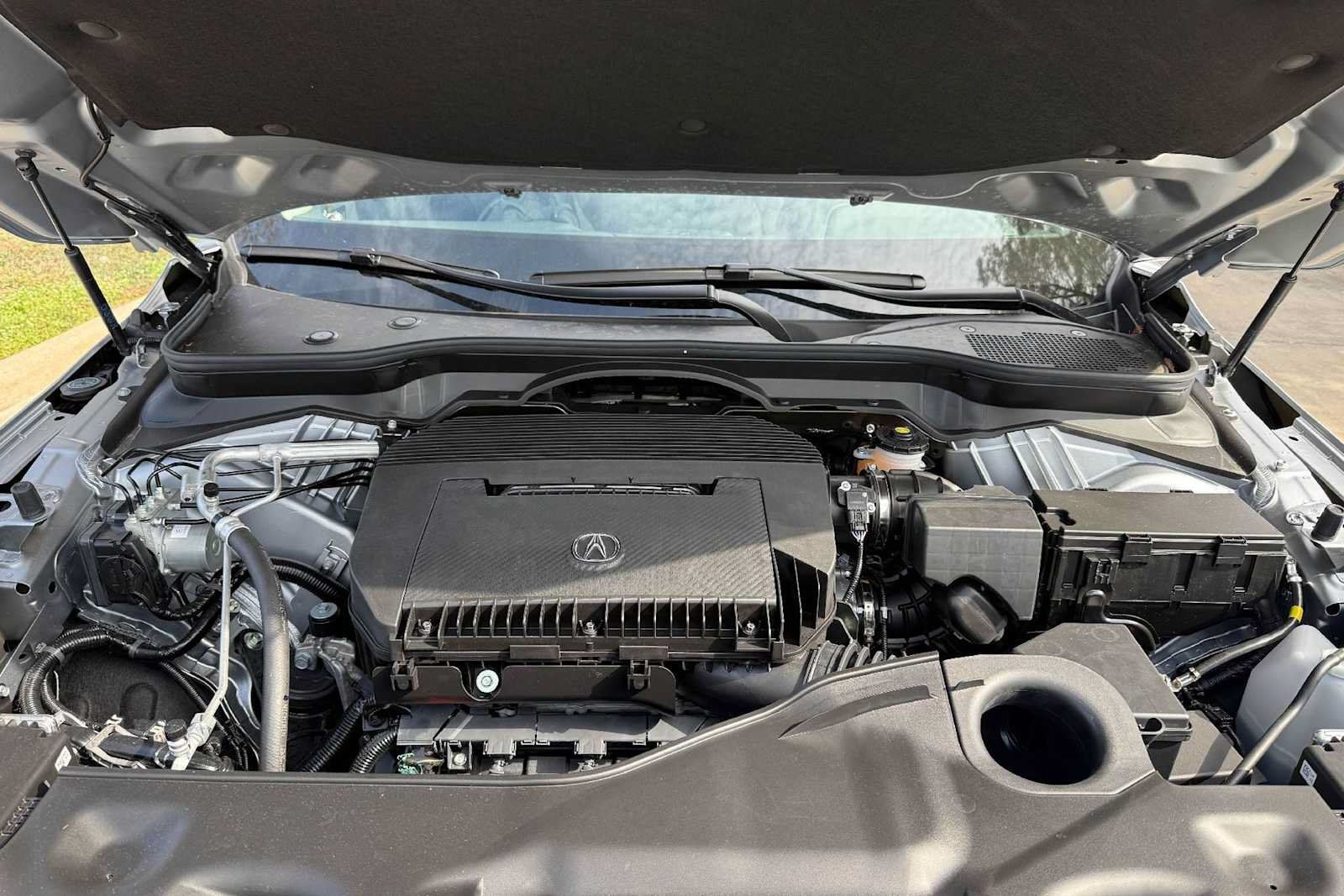 Certified 2026 Acura MDX w/ Technology Package AWD/4WD image 9