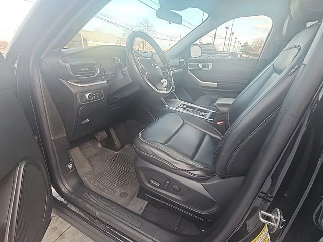 Used 2021 Ford Explorer XLT w/ Equipment Group 202A image 24