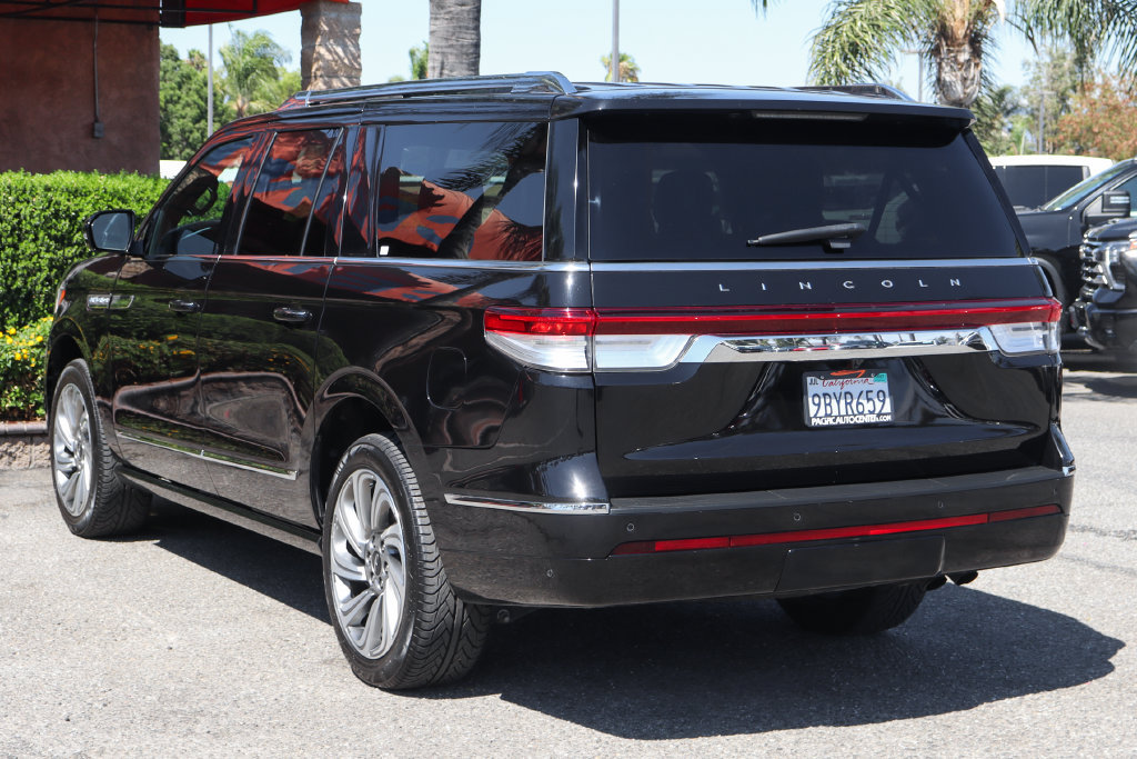 Used 2022 Lincoln Navigator L 4WD image 6
