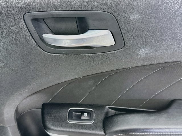 Used 2022 Dodge Charger SXT RWD image 28