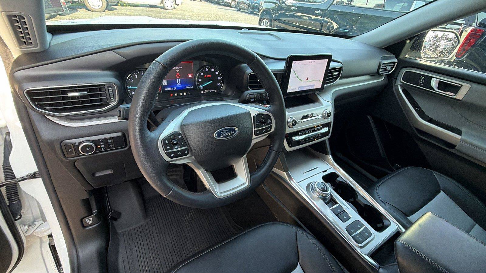 Used 2023 Ford Explorer XLT w/ Equipment Group 202A RWD image 27