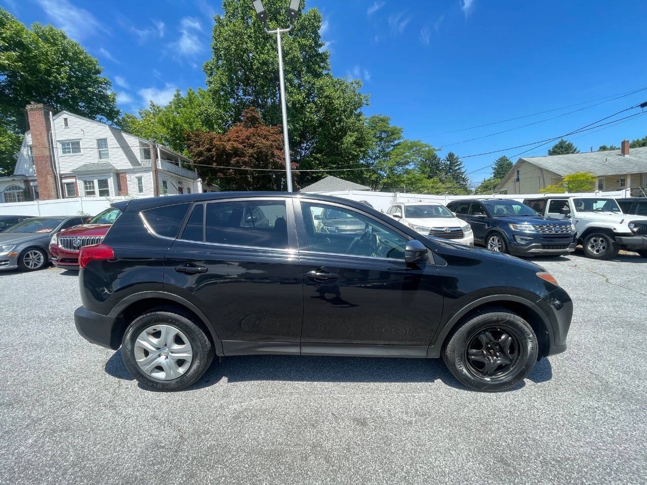 Used 2015 Toyota RAV4 LE AWD/4WD image 5