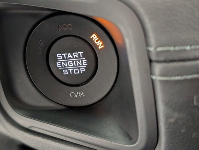 Used 2025 Jeep Wrangler Unlimited Sahara image 22