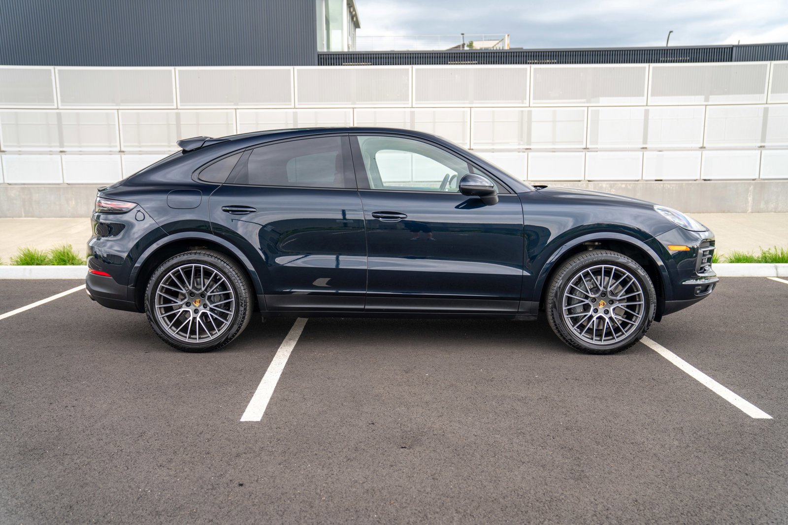 Used 2021 Porsche Cayenne S AWD/4WD image 8