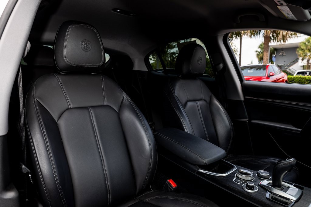 Used 2021 Alfa Romeo Stelvio Sprint image 19