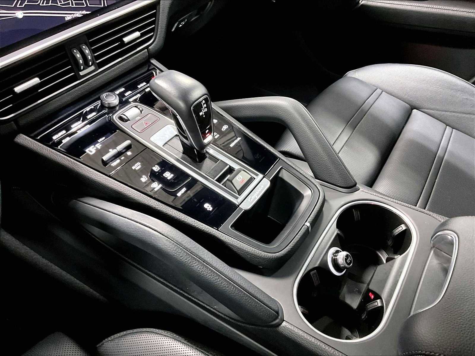 Used 2022 Porsche Cayenne image 20