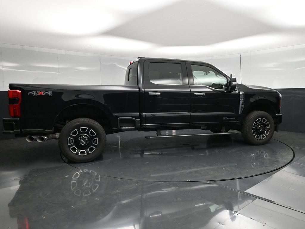 Used 2024 Ford F250 Platinum AWD/4WD image 2