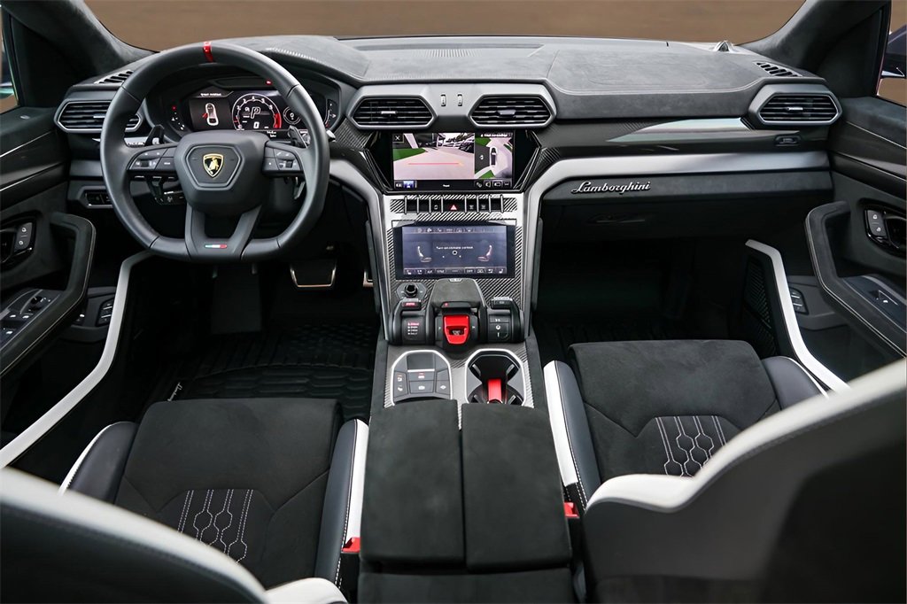 Used 2024 Lamborghini Urus Performante image 31