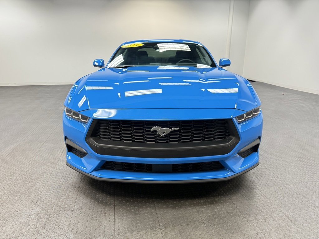 Used 2024 Ford Mustang Coupe image 9