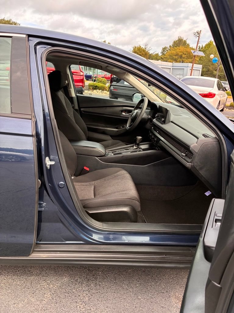 Used 2024 Honda Accord EX image 18