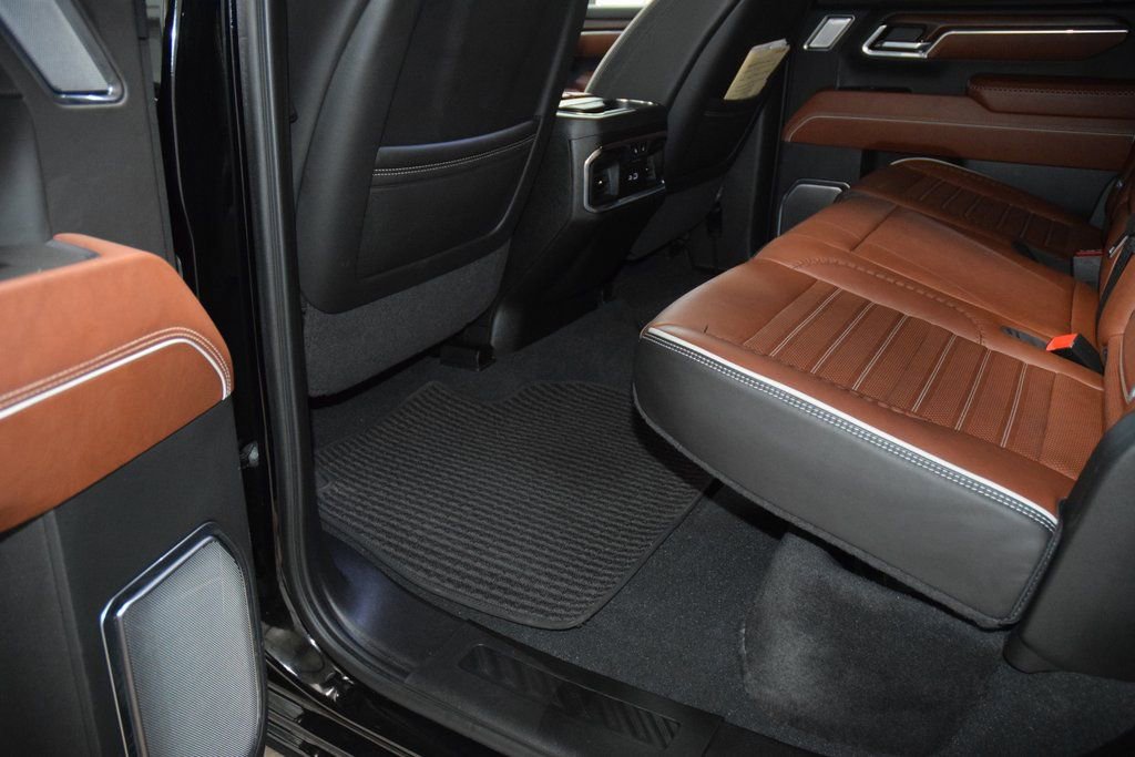 Used 2024 GMC Sierra 3500 Denali Ultimate image 46