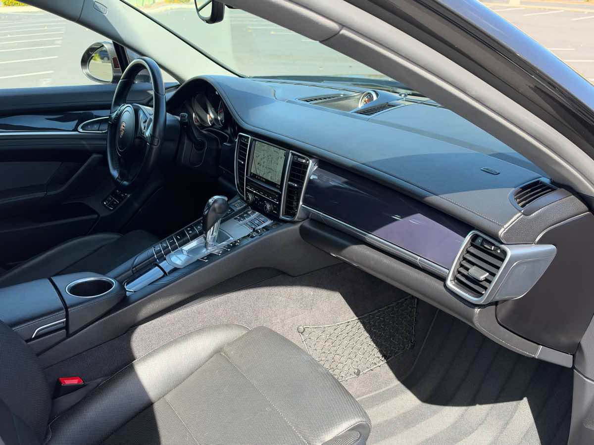 Used 2015 Porsche Panamera 4S AWD/4WD image 18