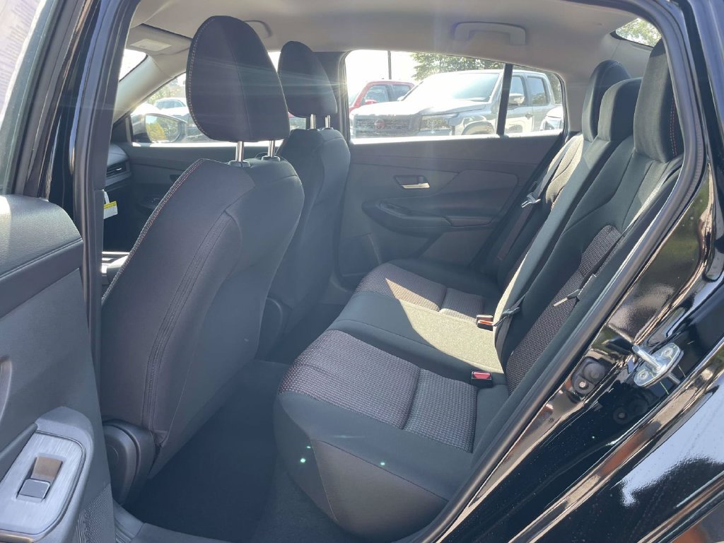 New 2027 Nissan Sentra SR w/ Floor Mat Package FWD image 8