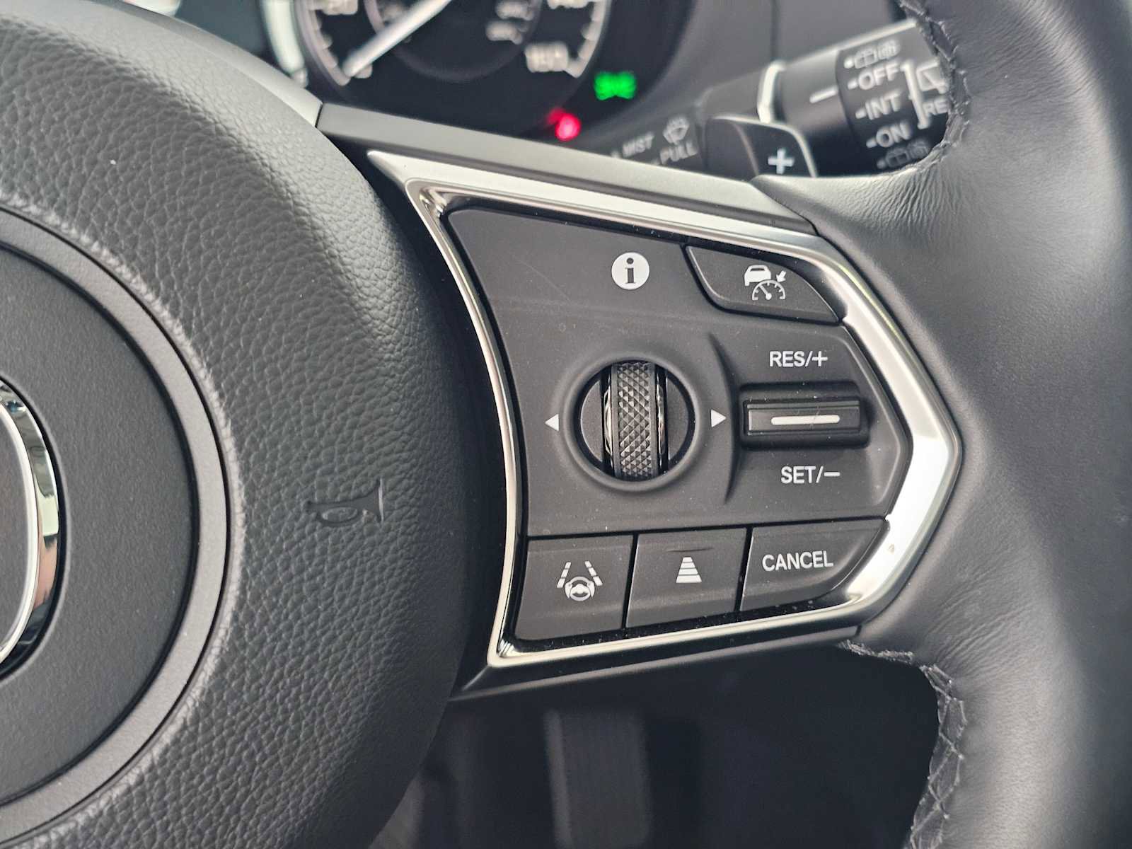 Used 2025 Acura RDX SH-AWD w/ Technology Package image 28