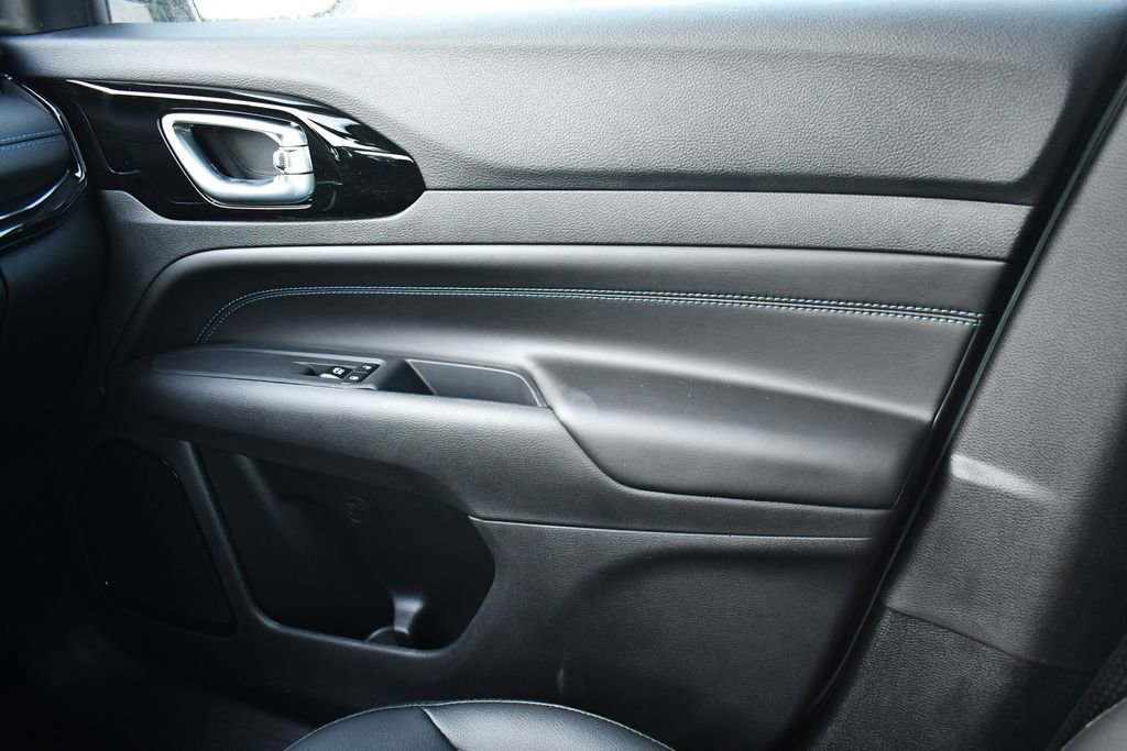 New 2026 Jeep Compass Latitude image 18