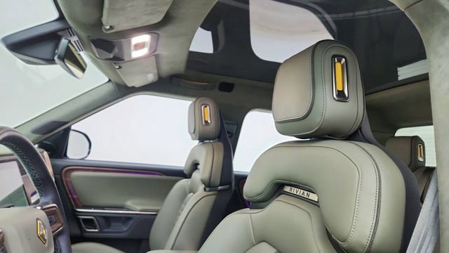 Used 2024 Rivian R1T Adventure AWD/4WD image 33