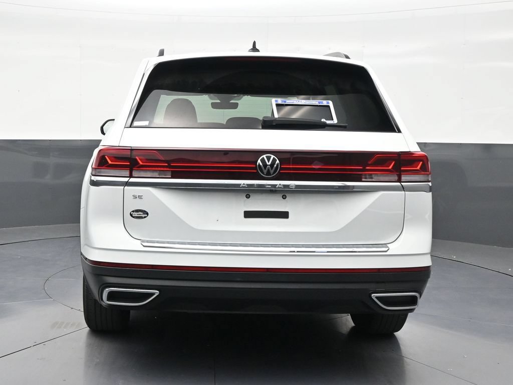 Used 2025 Volkswagen Atlas SE FWD image 4