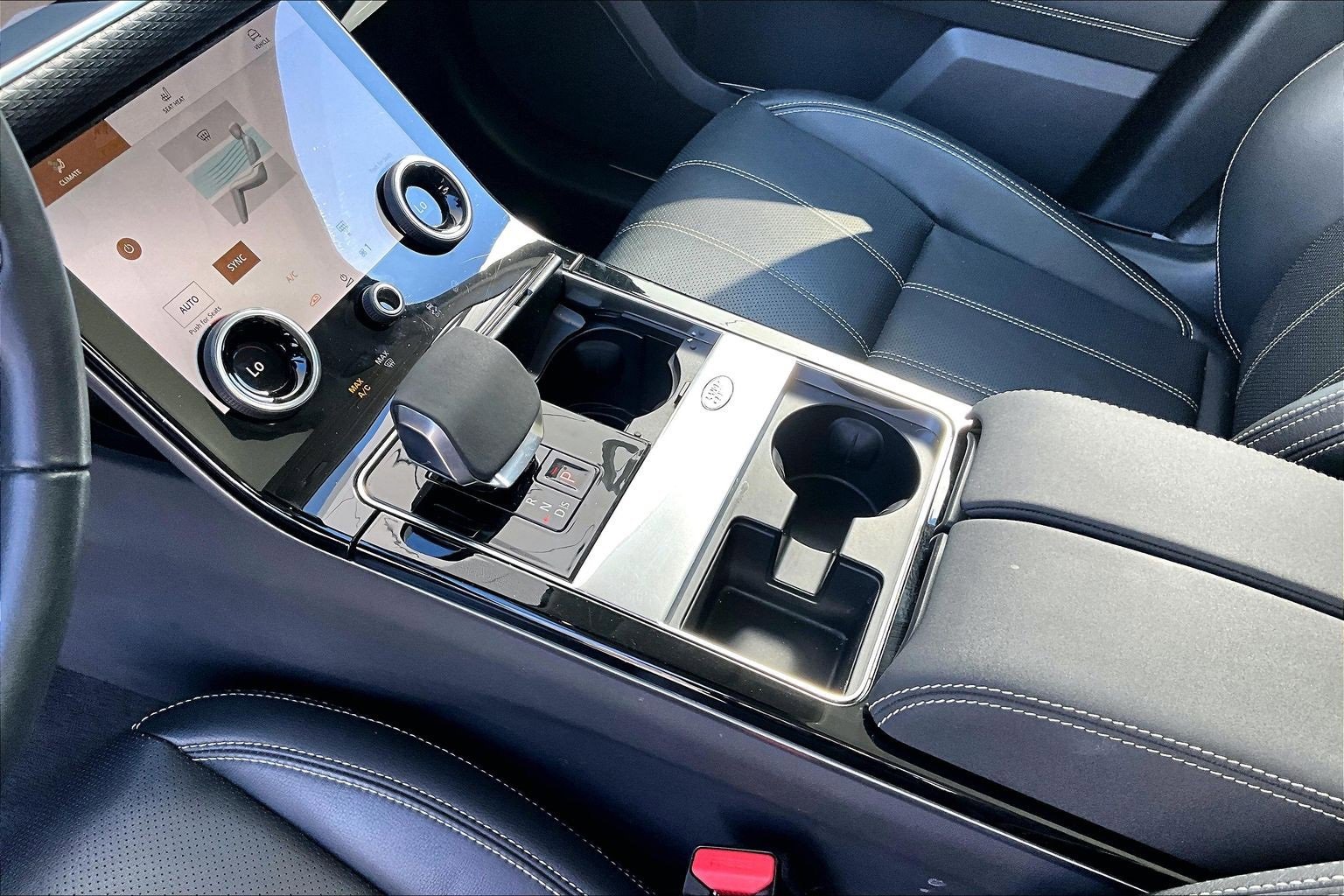 Used 2023 Land Rover Range Rover Velar S image 17