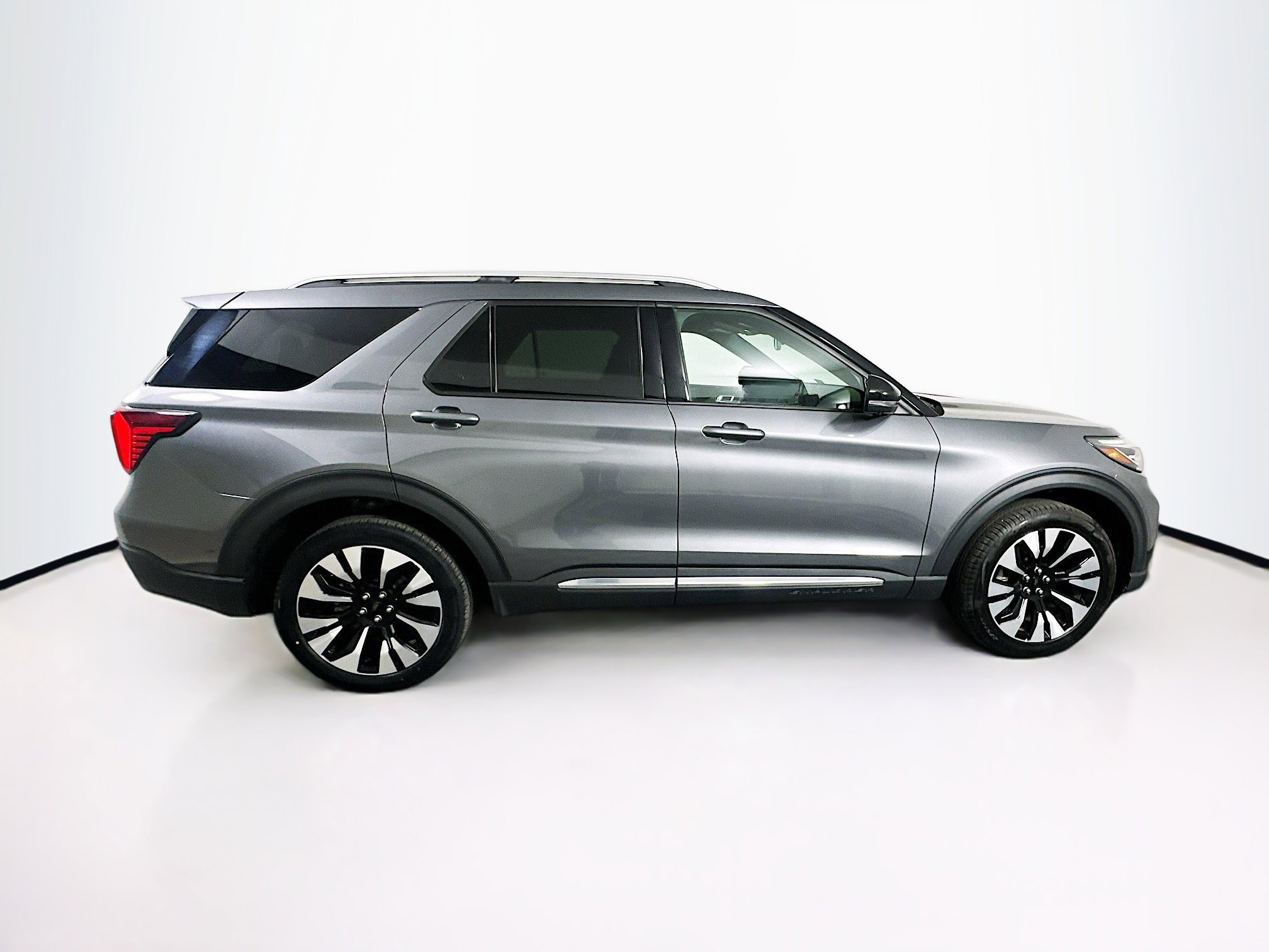 Used 2025 Ford Explorer Platinum w/ LUX Leather Package AWD/4WD image 10