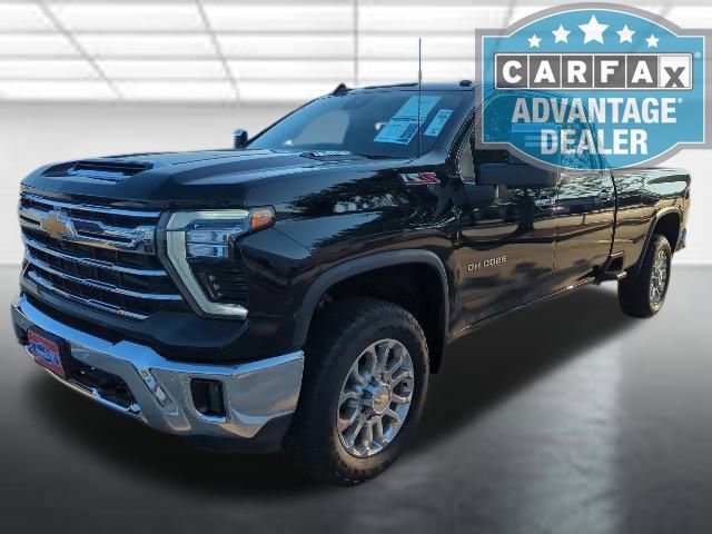 Used 2024 Chevrolet Silverado 3500 LTZ w/ LTZ Plus Package image 3