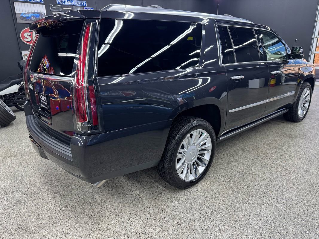 Used 2019 Cadillac Escalade ESV Platinum image 5